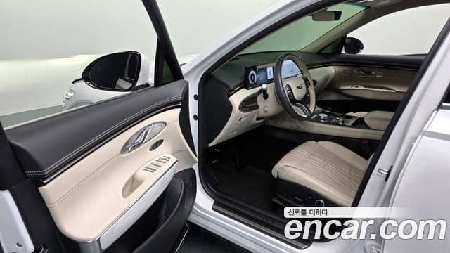 Genesis GV70, 2025 11