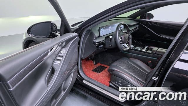 Genesis G80 (RG3) бензин 2.5 турбо 2WD, 2025 11