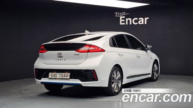 Hyundai Ioniq гибрид, 2016 2