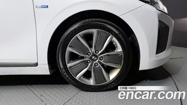 Hyundai Ioniq гибрид, 2016 все фото