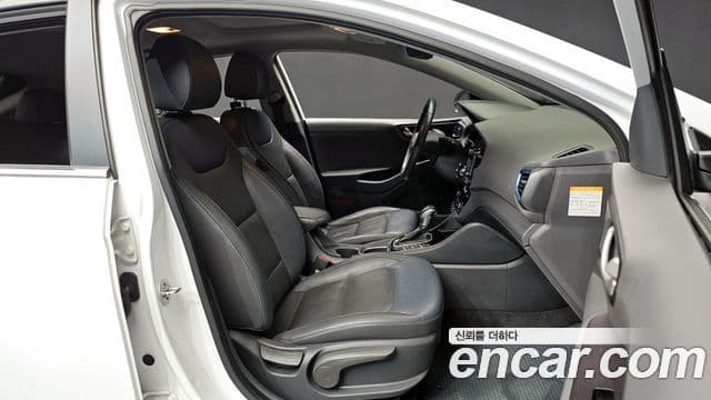 Hyundai Ioniq гибрид, 2016 10