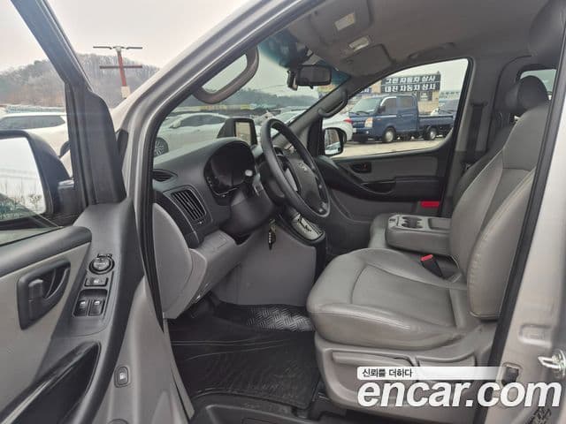 Hyundai Grand Starex CVX Deluxe, 2014 9