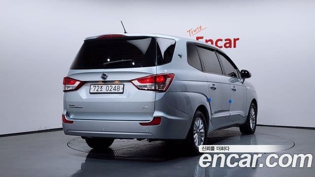 KG모빌리티(SsangYong) Korando 투리스모 4WD LT 11인승, 2014 2