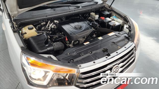 KG모빌리티(SsangYong) Korando 투리스모 4WD LT 11인승, 2014 6