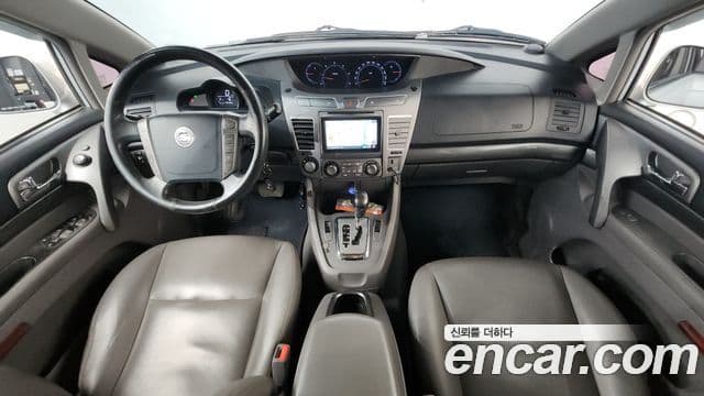 KG모빌리티(SsangYong) Korando 투리스모 4WD LT 11인승, 2014 7