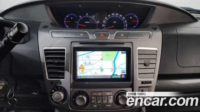 KG모빌리티(SsangYong) Korando 투리스모 4WD LT 11인승, 2014 15