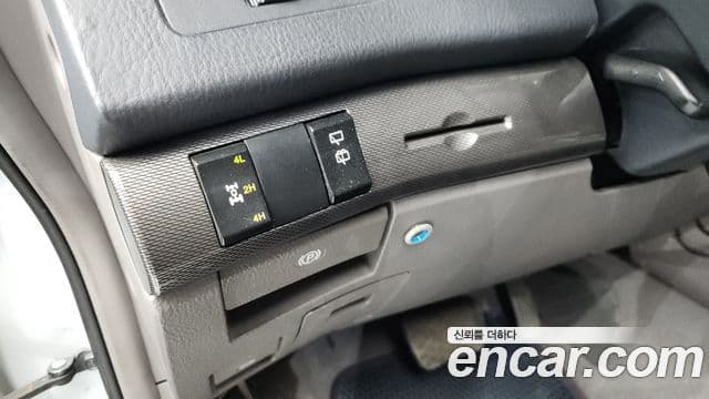 KG모빌리티(SsangYong) Korando 투리스모 4WD LT 11인승, 2014 17