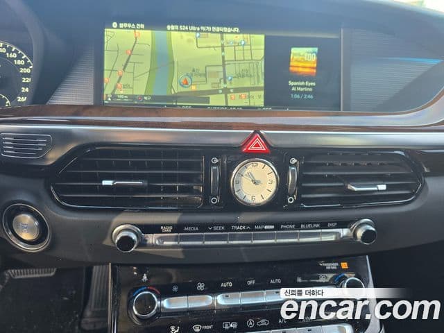 Genesis EQ900 Prestige, 2017 15