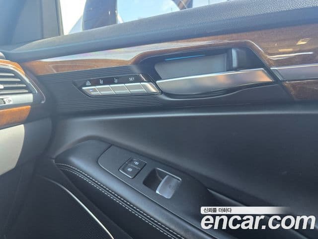 Genesis EQ900 Prestige, 2017 16