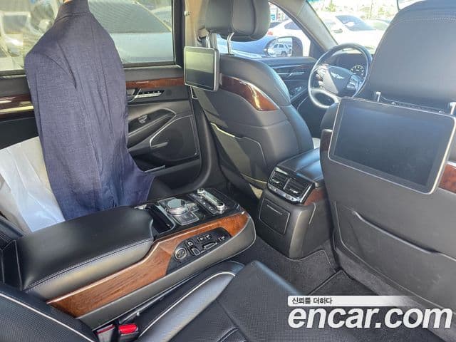 Genesis EQ900 Prestige, 2017 19