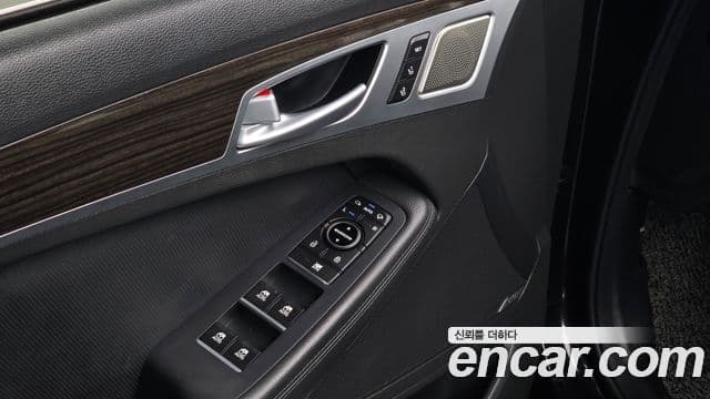 Genesis G80 Premium Luxury, 2018 17
