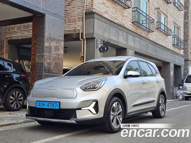 Kia Niro Plus Air (таксомоторный тип), 2024 1