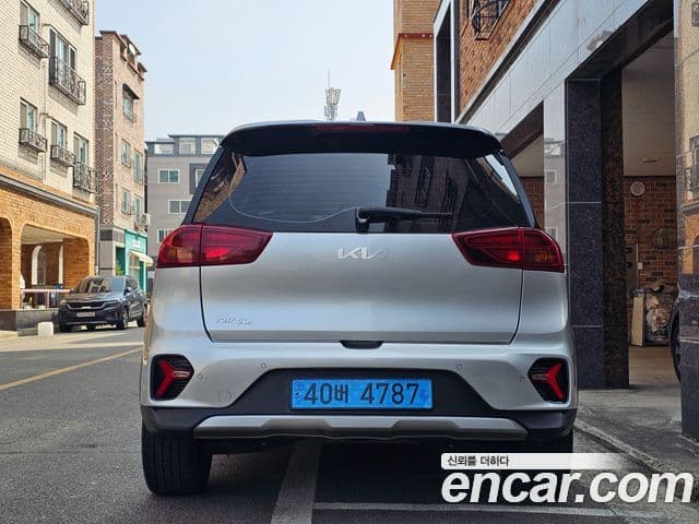 Kia Niro Plus Air (таксомоторный тип), 2024 3