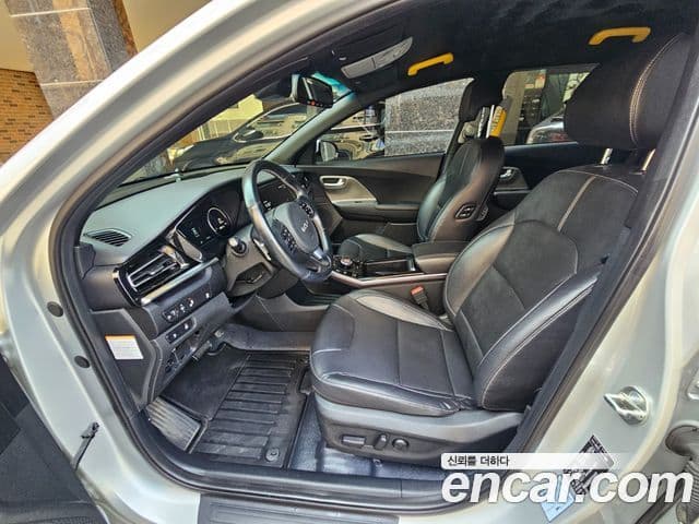 Kia Niro Plus Air (таксомоторный тип), 2024 все фото