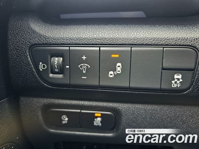 Kia Niro Plus Air (таксомоторный тип), 2024 10