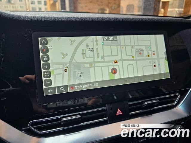 Kia Niro Plus Air (таксомоторный тип), 2024 12