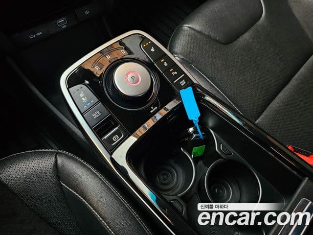 Kia Niro Plus Air (таксомоторный тип), 2024 16