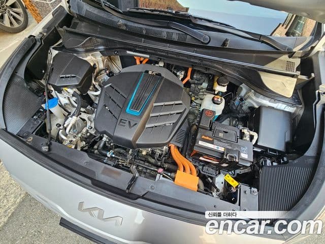 Kia Niro Plus Air (таксомоторный тип), 2024 19