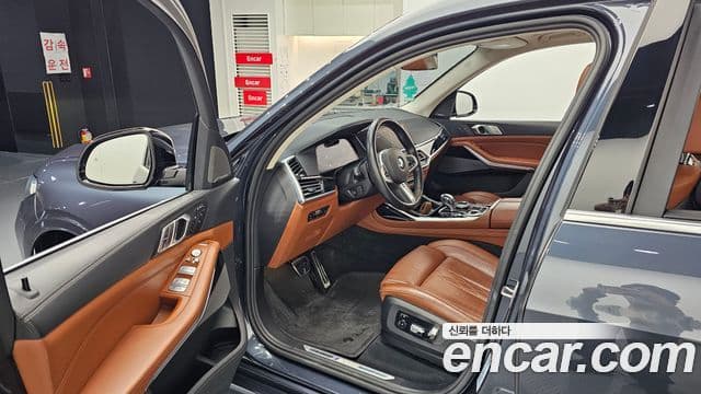 BMW X7 (G07) M50i 6인승, 2022 11