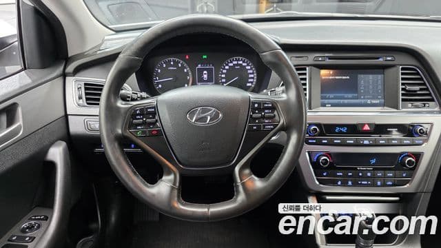 Hyundai LF Sonata Special, 2015 13