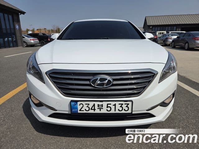 Hyundai LF Sonata Special, 2017 1