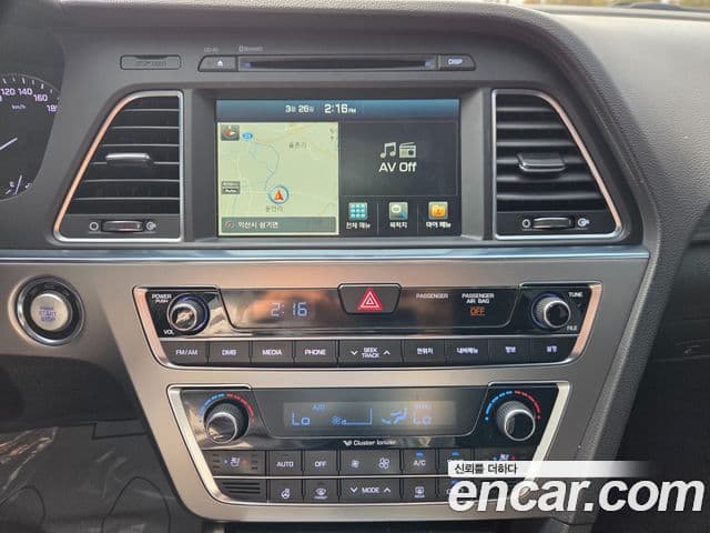 Hyundai LF Sonata Special, 2017 16