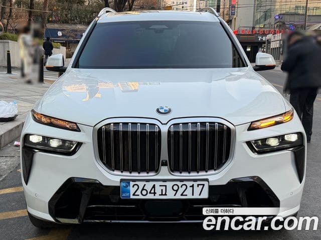 BMW X7 (G07) xDrive 40i M Sport 6인승, 2026 все фото