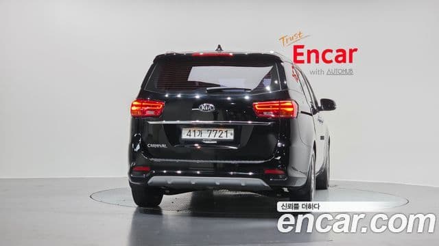 Kia The / новый New Carnival Noblesse, 2019 4