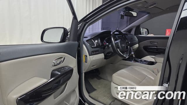 Kia The / новый New Carnival Noblesse, 2019 10