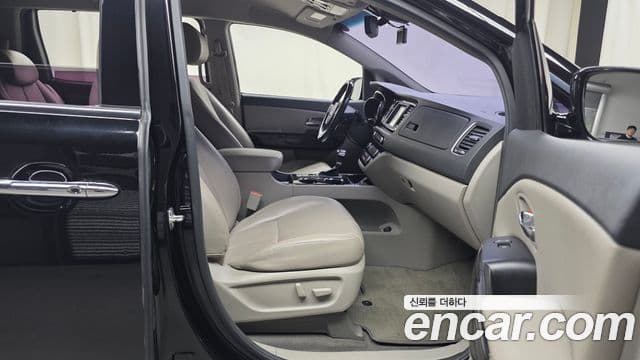 Kia The / новый New Carnival Noblesse, 2019 11