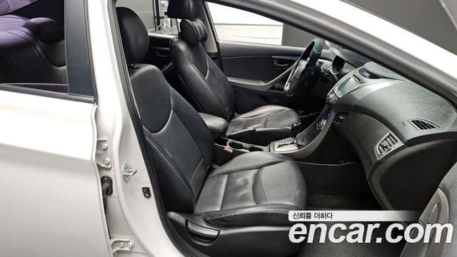 Hyundai Avante MD M16 GDI Avenue, 2013 10