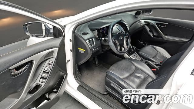 Hyundai Avante MD M16 GDI Avenue, 2013 12