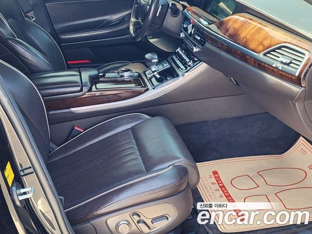 Genesis EQ900 Prestige, 2017 17