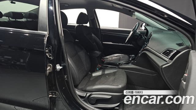 Hyundai Avante AD Premium, 2016 10