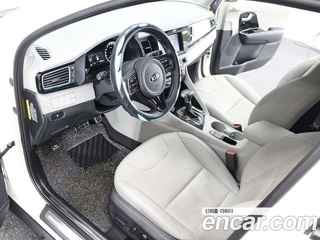 Kia Niro Noblesse, 2018 17