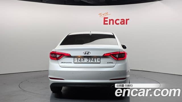 Hyundai LF Sonata 2.0 Smart, 2015 4
