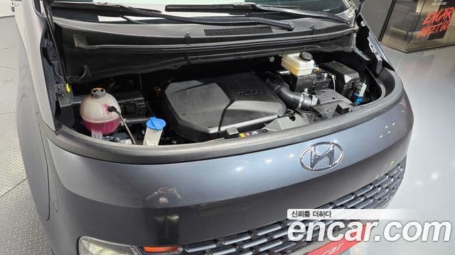 Hyundai Staria Modern, 2023 6