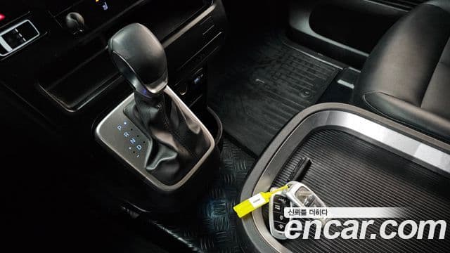 Hyundai Staria Modern, 2023 9