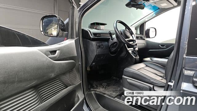 Hyundai Staria Modern, 2023 11