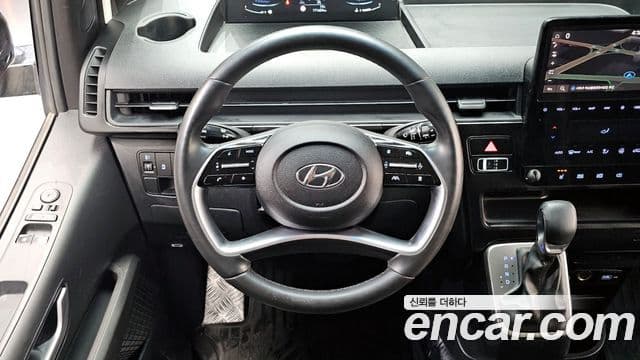 Hyundai Staria Modern, 2023 13