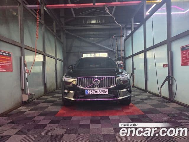 Volvo XC60 2세대 T8 Ultra Bright, 2025 1