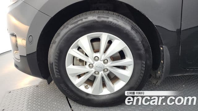 Kia All New Carnival Luxury, 2017 все фото