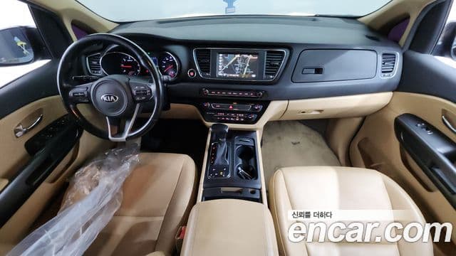 Kia All New Carnival Luxury, 2017 7