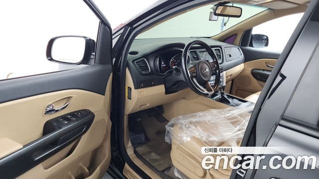 Kia All New Carnival Luxury, 2017 11