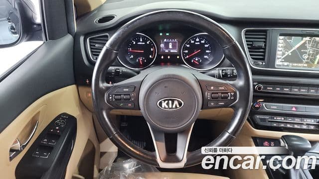 Kia All New Carnival Luxury, 2017 13