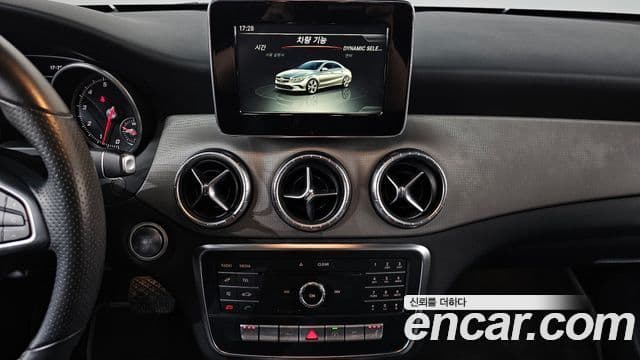 Mercedes-Benz CLA-класс C117 CLA250 4MATIC, 2017 16