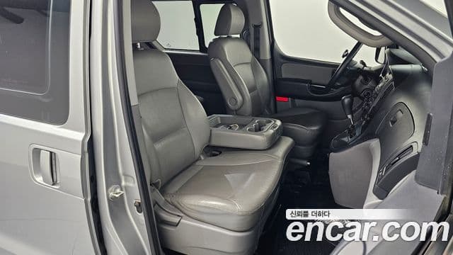 Hyundai Grand Starex CVX Deluxe, 2016 10