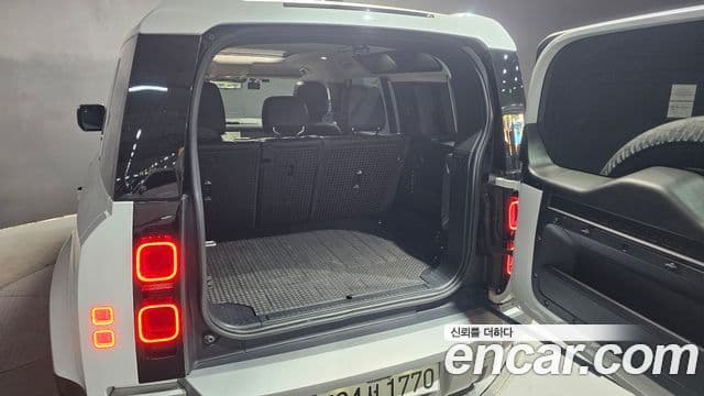 Land Rover Defender (L663) 110 D240 SE, 2020 20