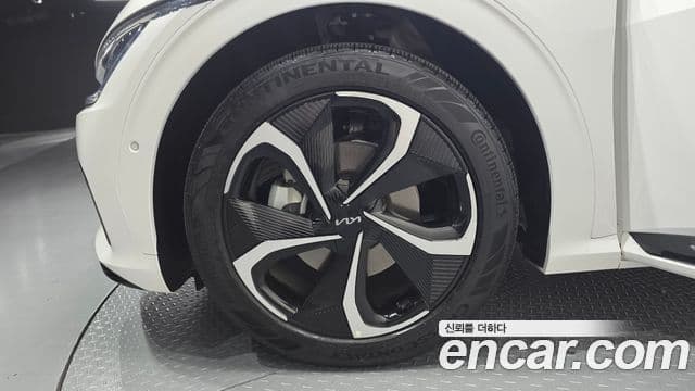 Kia EV6 GT Line, 2023 все фото