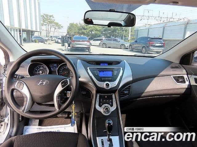 Hyundai Avante MD M16 GDI Deluxe, 2012 7